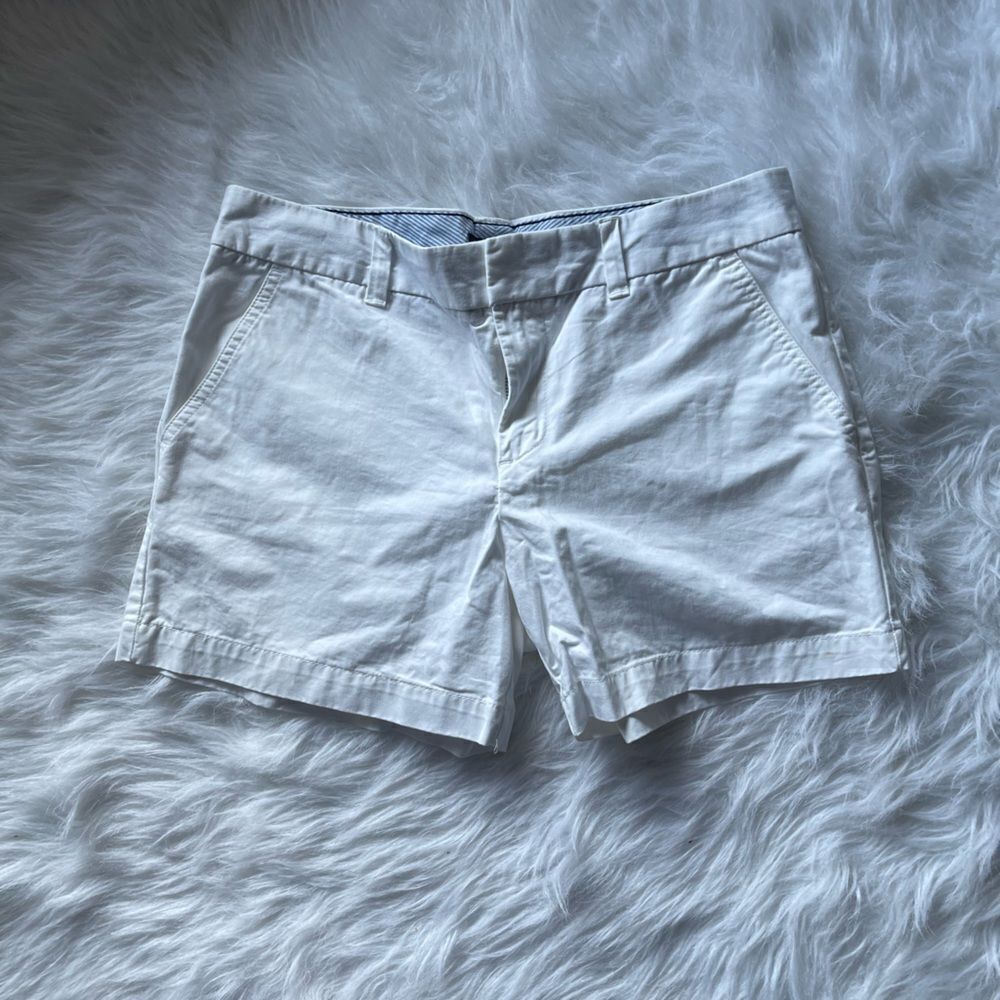 White Women’s Tommy Hilfiger Shorts Size 8